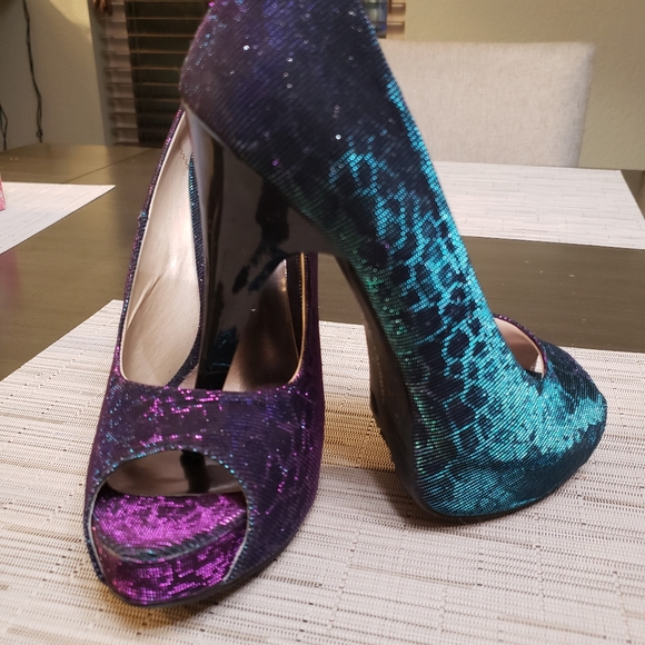 High Heels - Picture 2 of 11